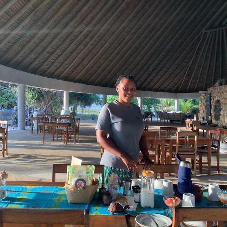 Emayani Beach Lodge Pangani Extérieur photo