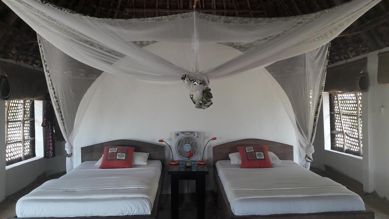 Emayani Beach Lodge Pangani Extérieur photo