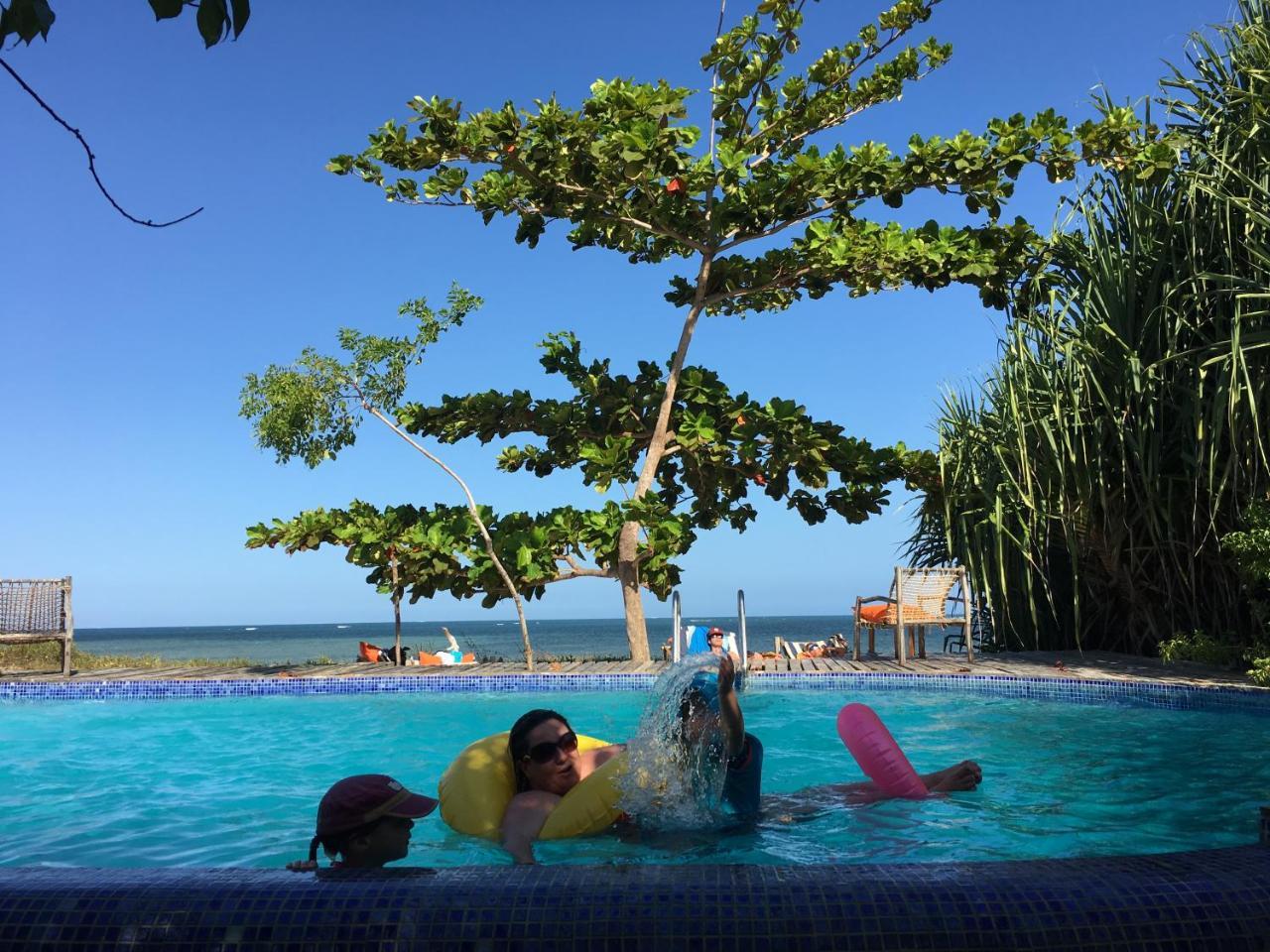 Emayani Beach Lodge Pangani Extérieur photo